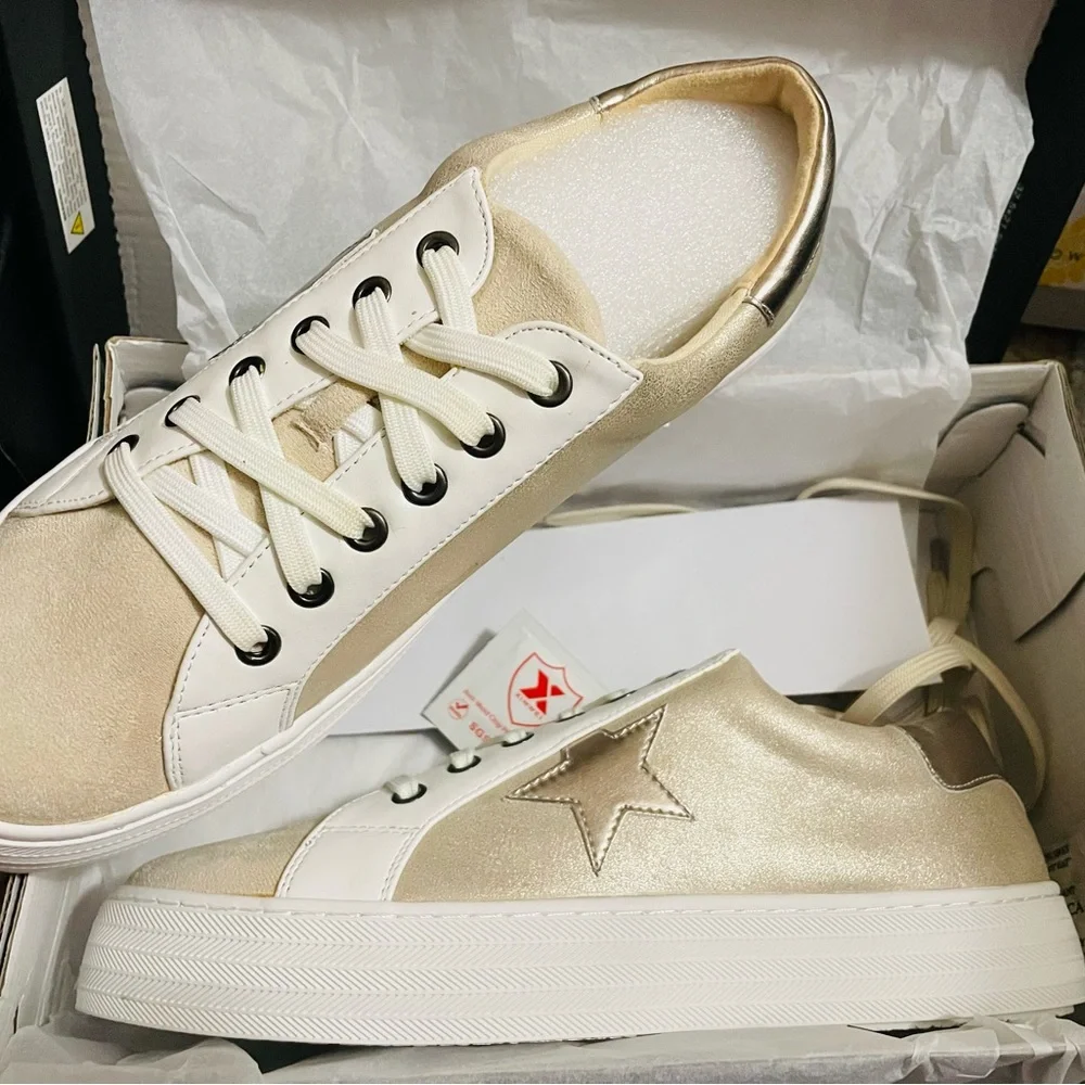✨NIB CUTE & SUPER ULTRA CUSHION CORKY STAR MICROSUEDE SNEAKERS! 10 - Picture 1 of 3
